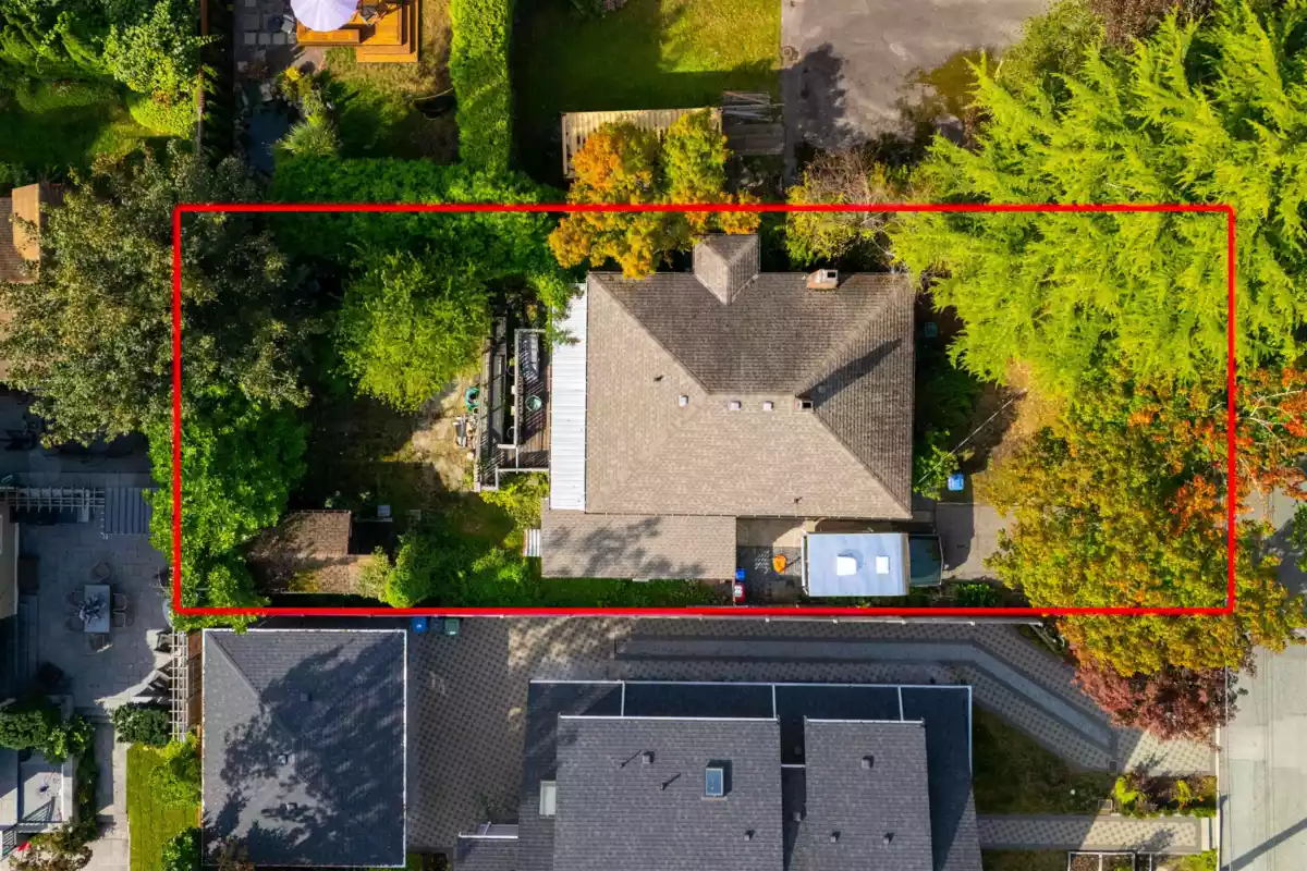 Dining Area Photo of 334 Arbutus Street, New Westminster, BC
