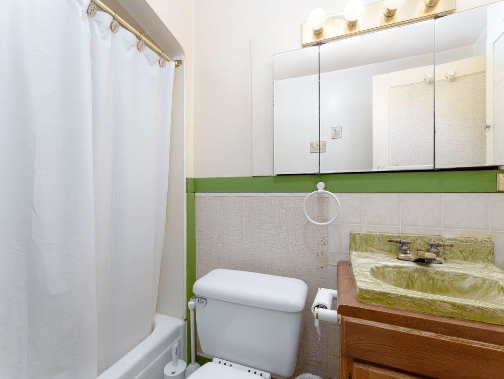 Loft / Bonus Room Photo of 334 Arbutus Street, New Westminster, BC