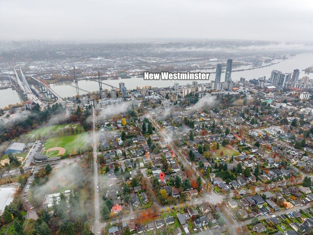 Mudroom Photo of 334 Arbutus Street, New Westminster, BC