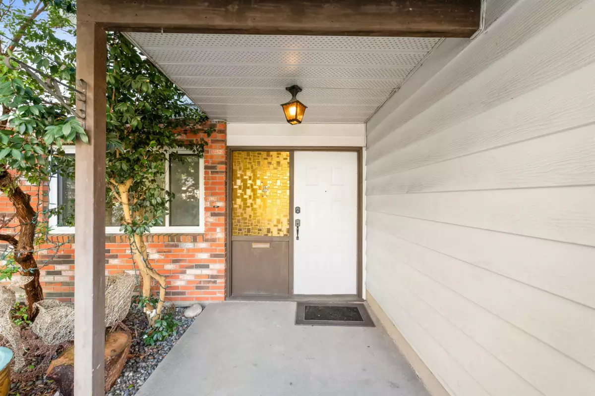 Hot Tub / Spa Photo of 2333 Kirkstone Road, North Vancouver, BC