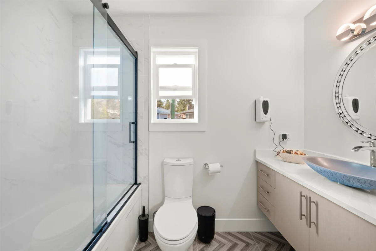 Swimming Pool Photo of 2333 Kirkstone Road, North Vancouver, BC