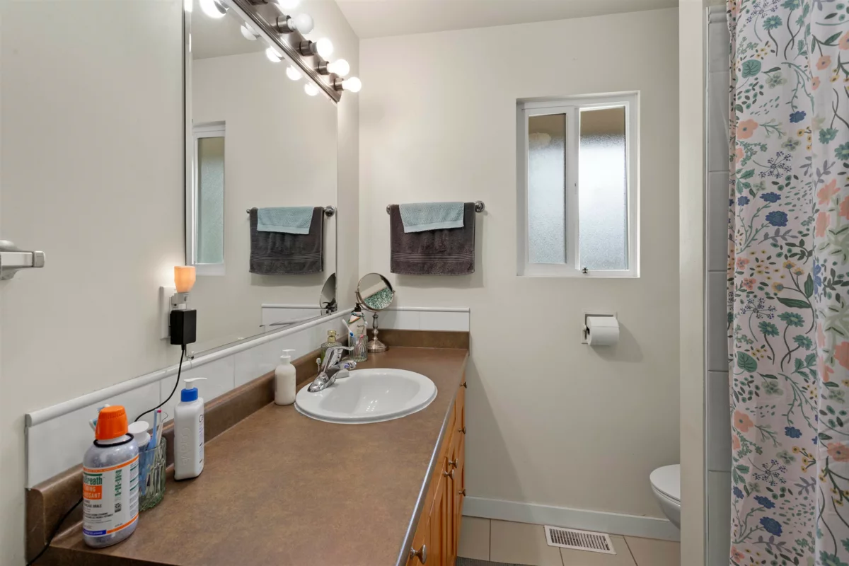 Basement Recreation Room Photo of 3423 Edinburgh Street, Port Coquitlam, BC