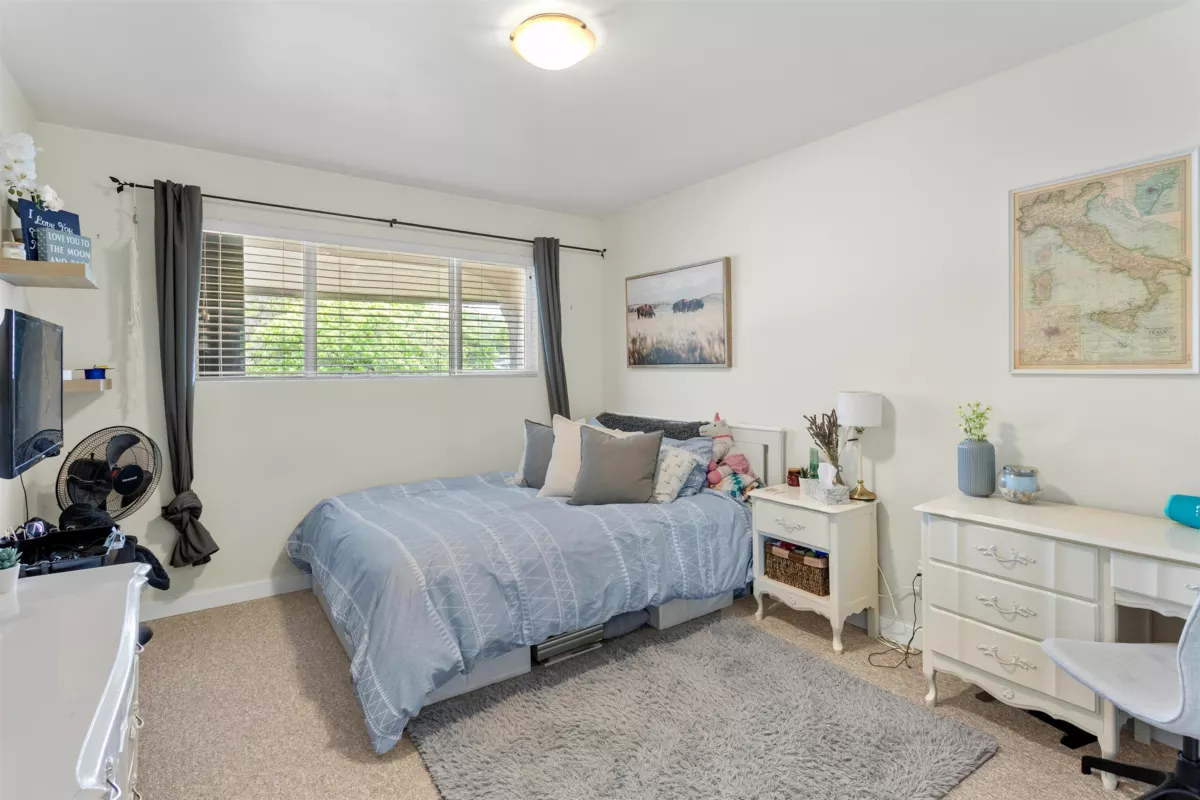 Breakfast Nook Photo of 3423 Edinburgh Street, Port Coquitlam, BC