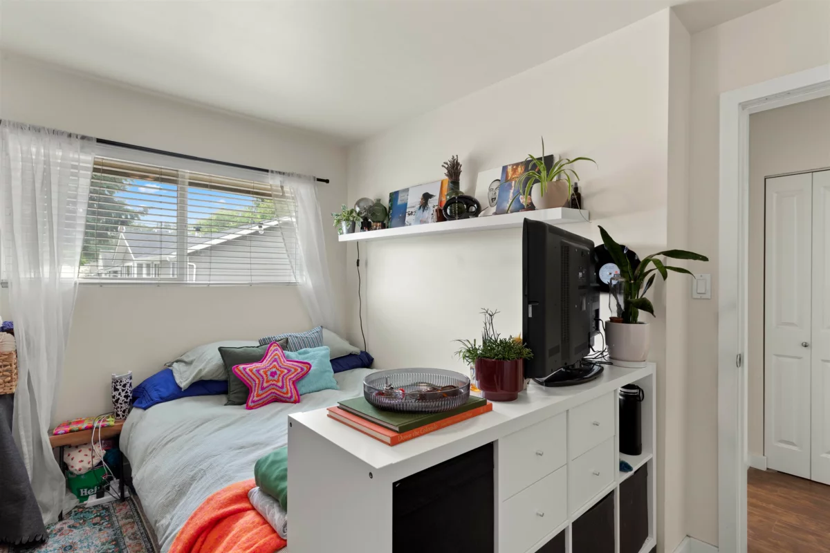 Laundry Room Photo of 3423 Edinburgh Street, Port Coquitlam, BC