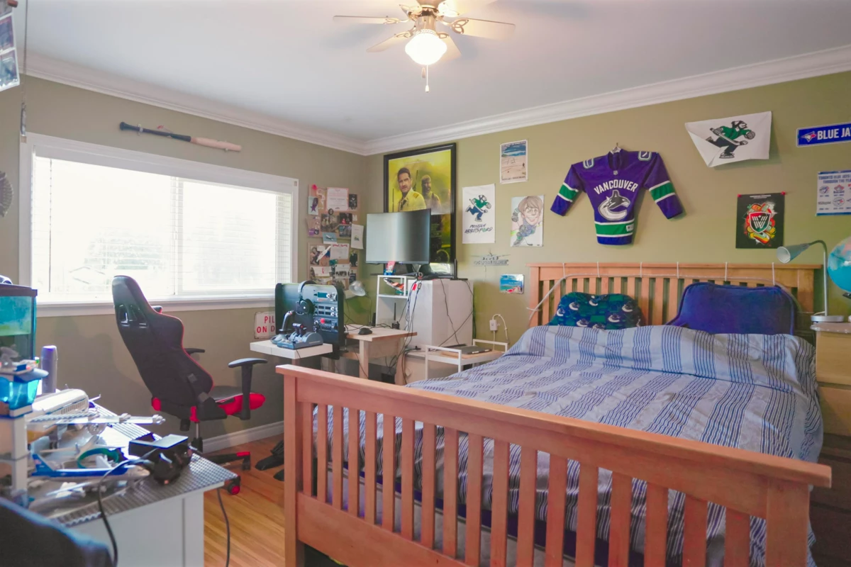 Entry Foyer Photo of 1419 Austin Avenue, Coquitlam, BC