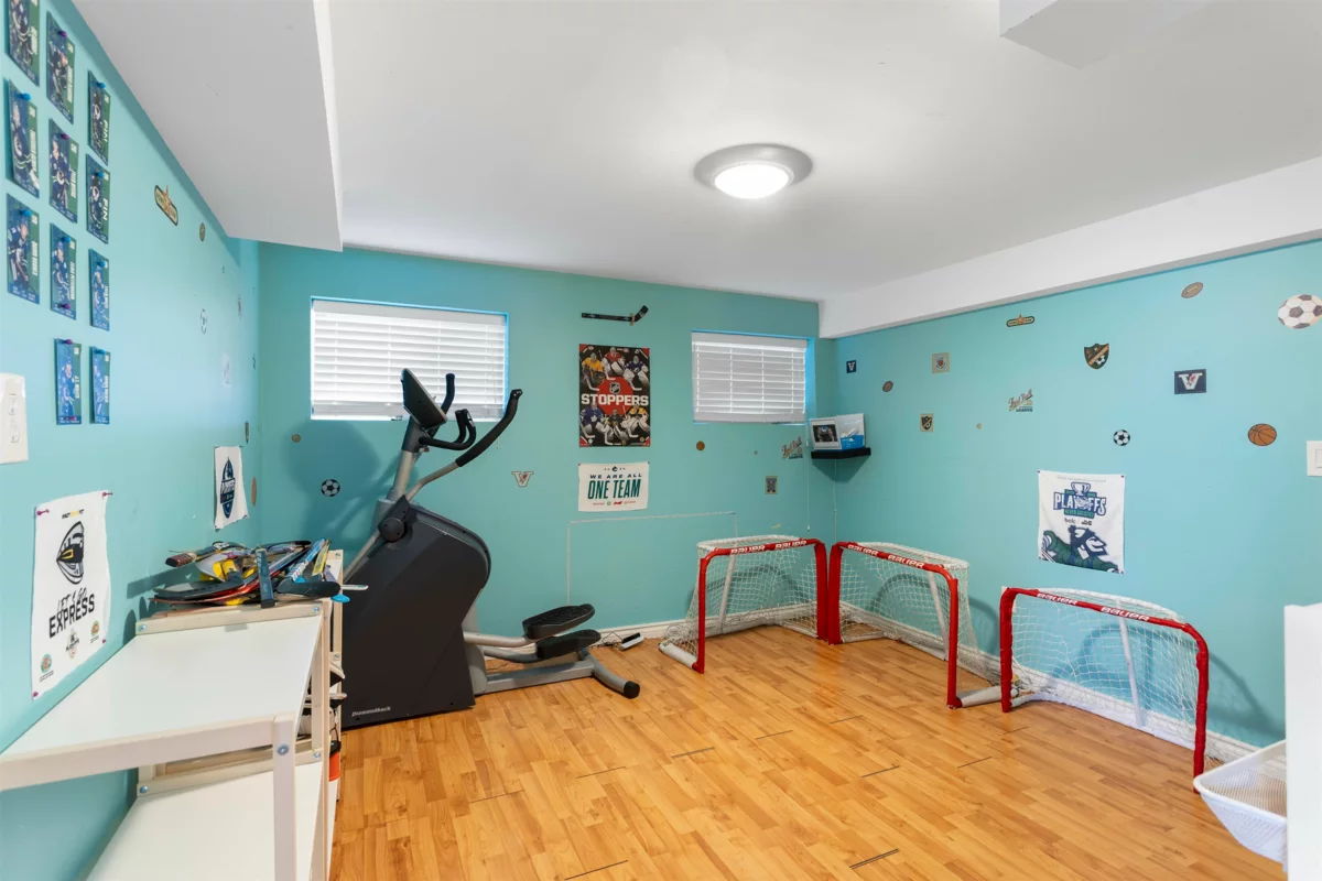 Garden / Landscaping Photo of 1419 Austin Avenue, Coquitlam, BC