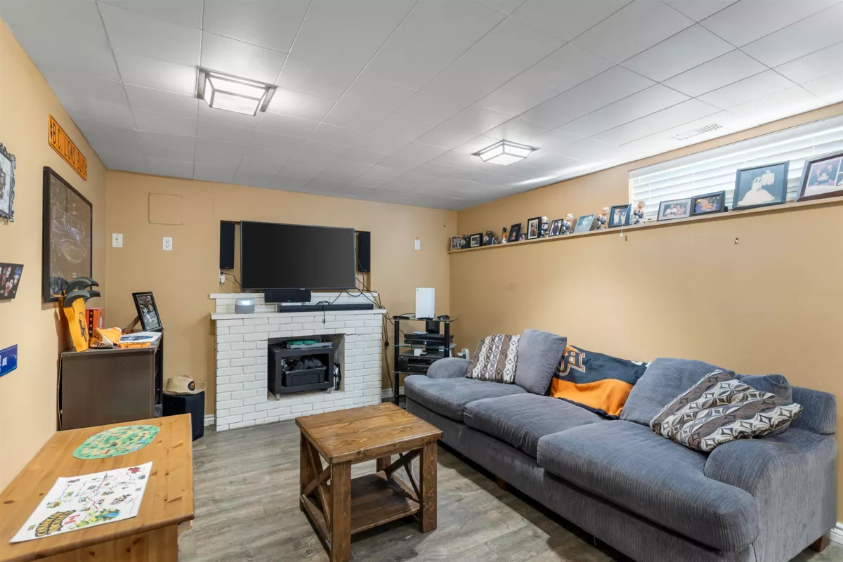 Hot Tub / Spa Photo of 1419 Austin Avenue, Coquitlam, BC