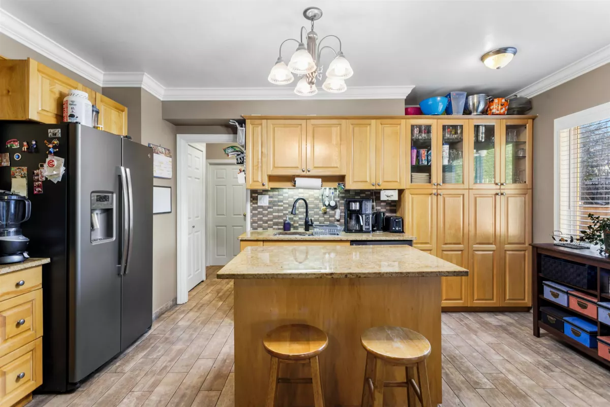 Walk-In Closet Photo of 1419 Austin Avenue, Coquitlam, BC