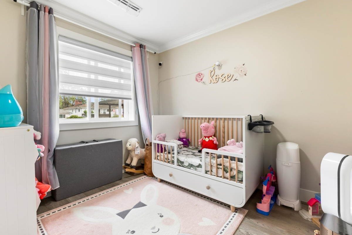 Powder Room Photo of 2 2786 E 46th Avenue, Vancouver, BC