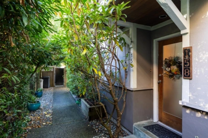 158 E 17th Avenue, Vancouver, BC, Vancouver — Townhouse for sale