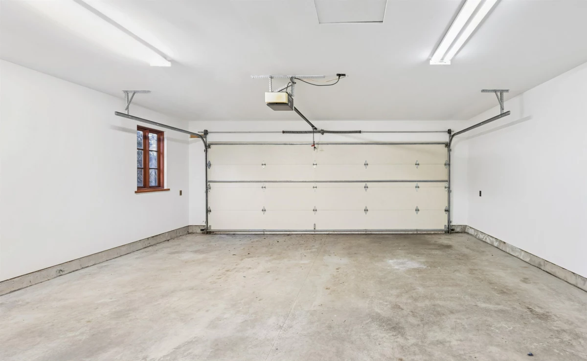 Aerial View of 947 22nd Street, West Vancouver, BC