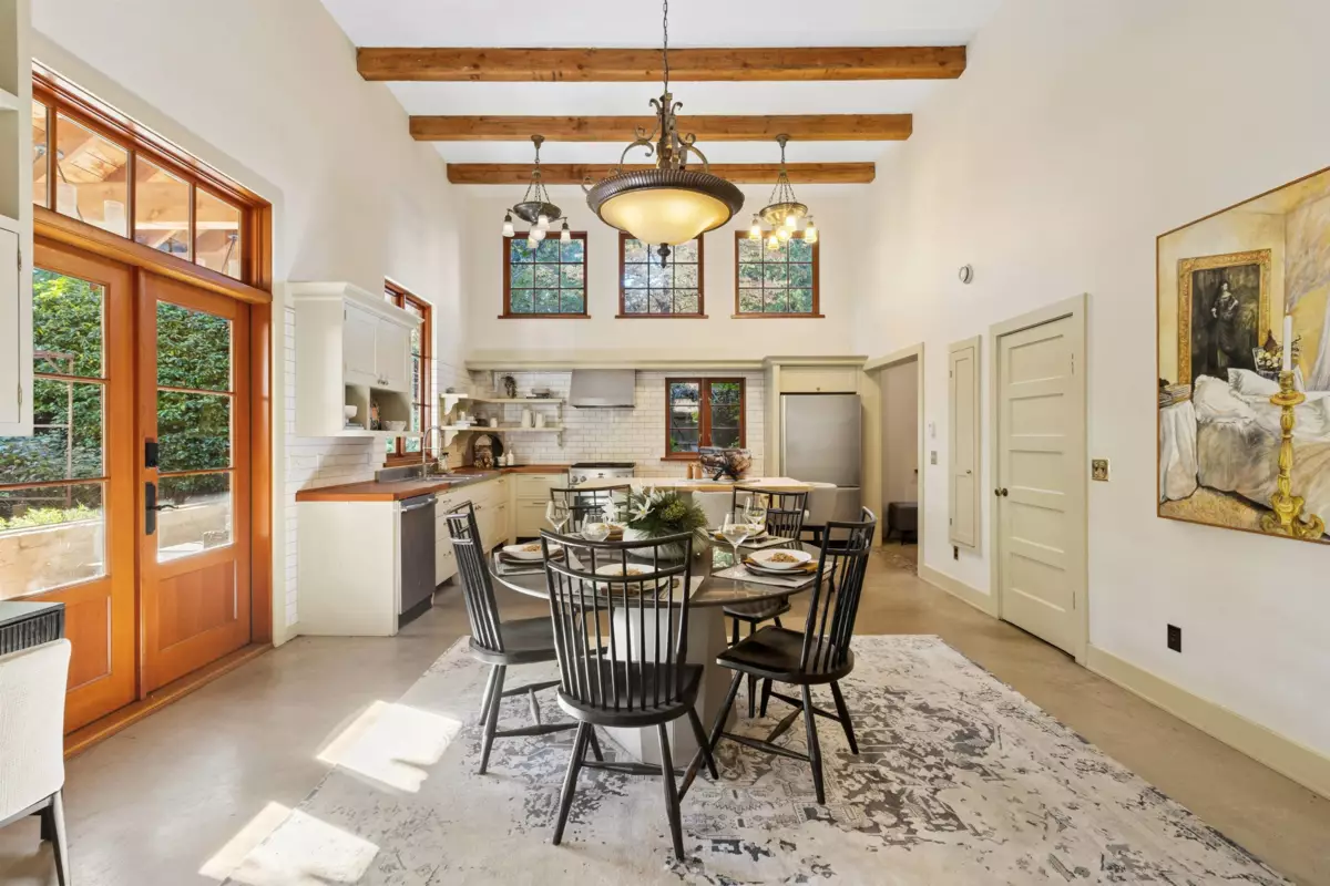 Office / Den Photo of 947 22nd Street, West Vancouver, BC