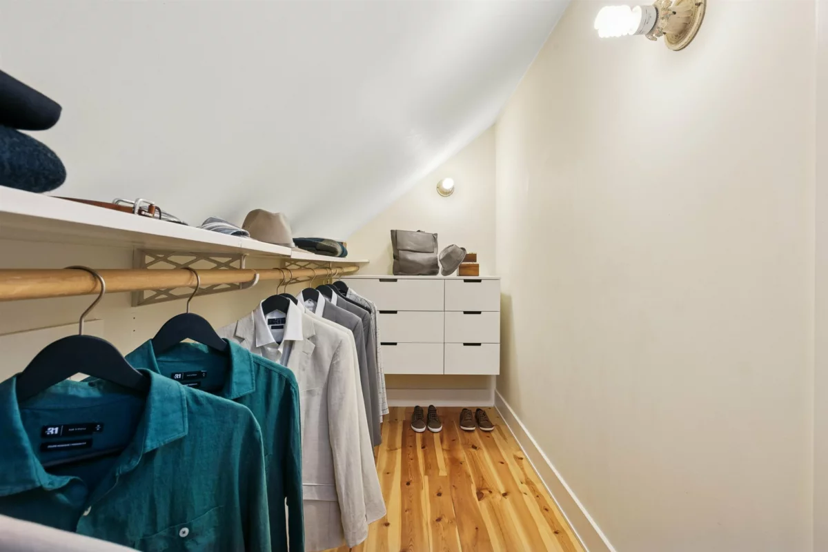 Outdoor Deck Photo of 947 22nd Street, West Vancouver, BC