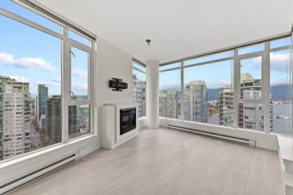 Kitchen Island Photo of 2601 1188 W Pender Street, Vancouver, BC