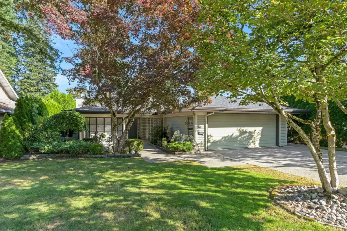 Living Room Photo of 20485 93a Avenue, Langley, BC