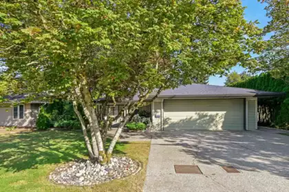 20485 93a Avenue, Langley, BC, Langley — Single Family Residence for sale