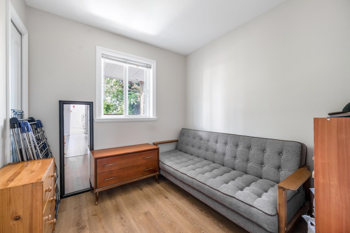 Office / Den Photo of 4526 Inman Avenue, Burnaby, BC