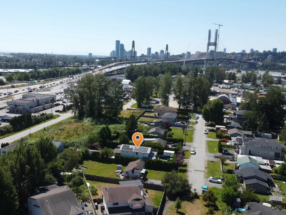 Guest Bathroom Photo of 12460 113 Avenue, Surrey, BC