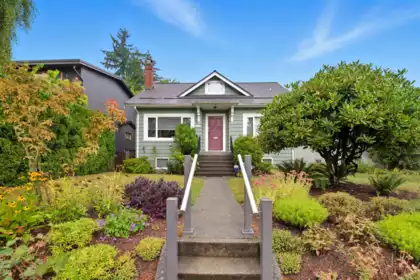 3247 W 30th Avenue, Vancouver, BC, Vancouver — Single Family Residence for sale