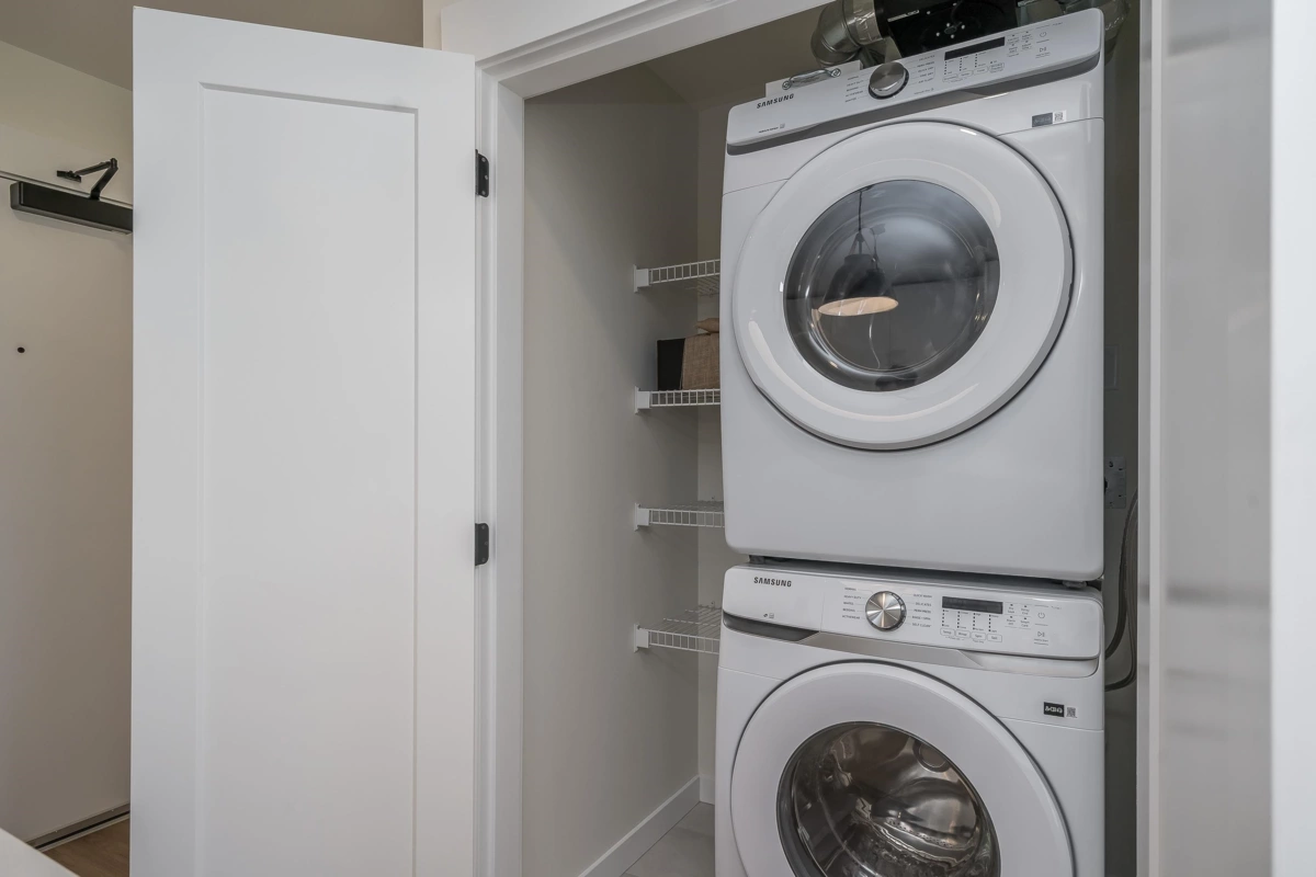 Hallway Photo of 401 27215 Aldergrove Town Centre Drive, Langley, BC