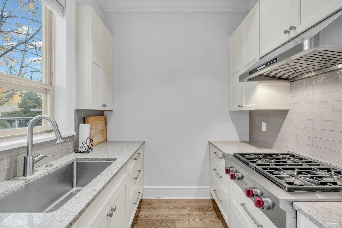 Basement Recreation Room Photo of 7458 Maple Street, Vancouver, BC