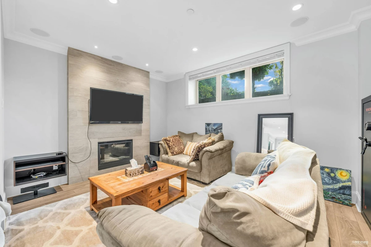 Garden / Landscaping Photo of 7458 Maple Street, Vancouver, BC