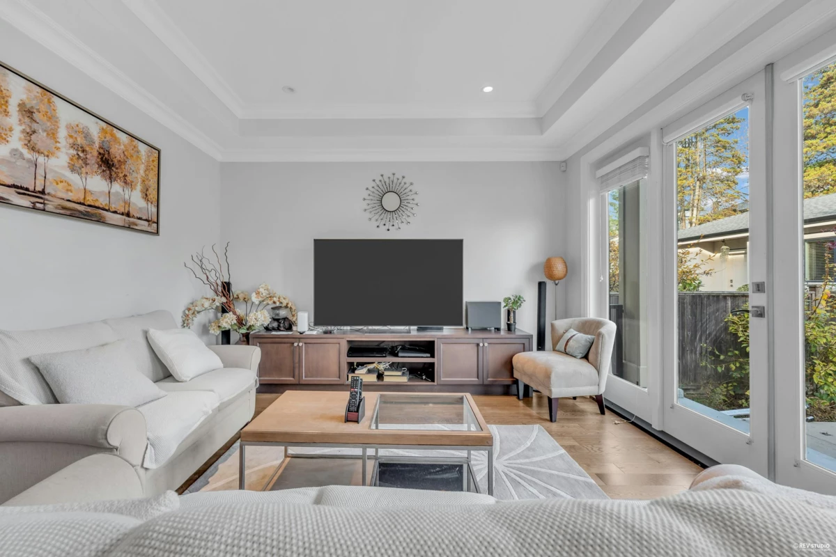 Primary Bathroom Photo of 7458 Maple Street, Vancouver, BC