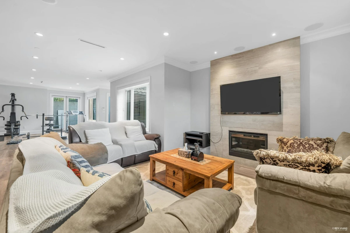 Swimming Pool Photo of 7458 Maple Street, Vancouver, BC