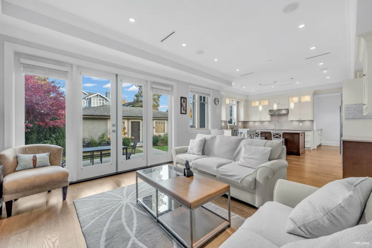 Walk-In Closet Photo of 7458 Maple Street, Vancouver, BC