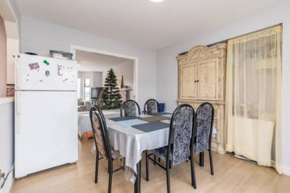 Primary Bedroom Photo of 31129 Gardner Avenue, Abbotsford, BC