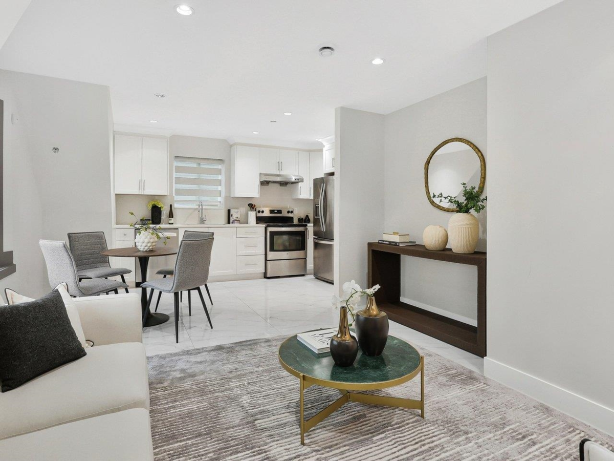 Breakfast Nook Photo of 1018 E 24th Avenue, Vancouver, BC