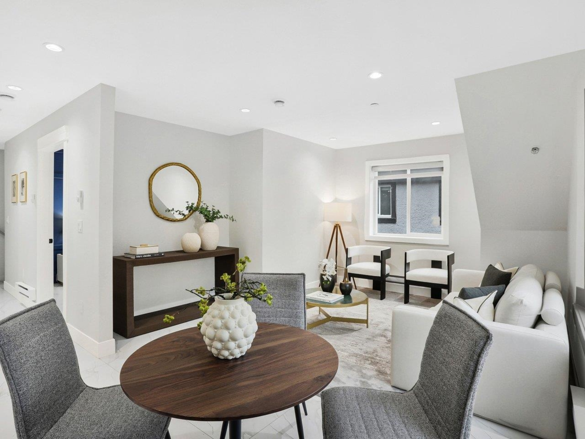 Dining Area Photo of 1018 E 24th Avenue, Vancouver, BC