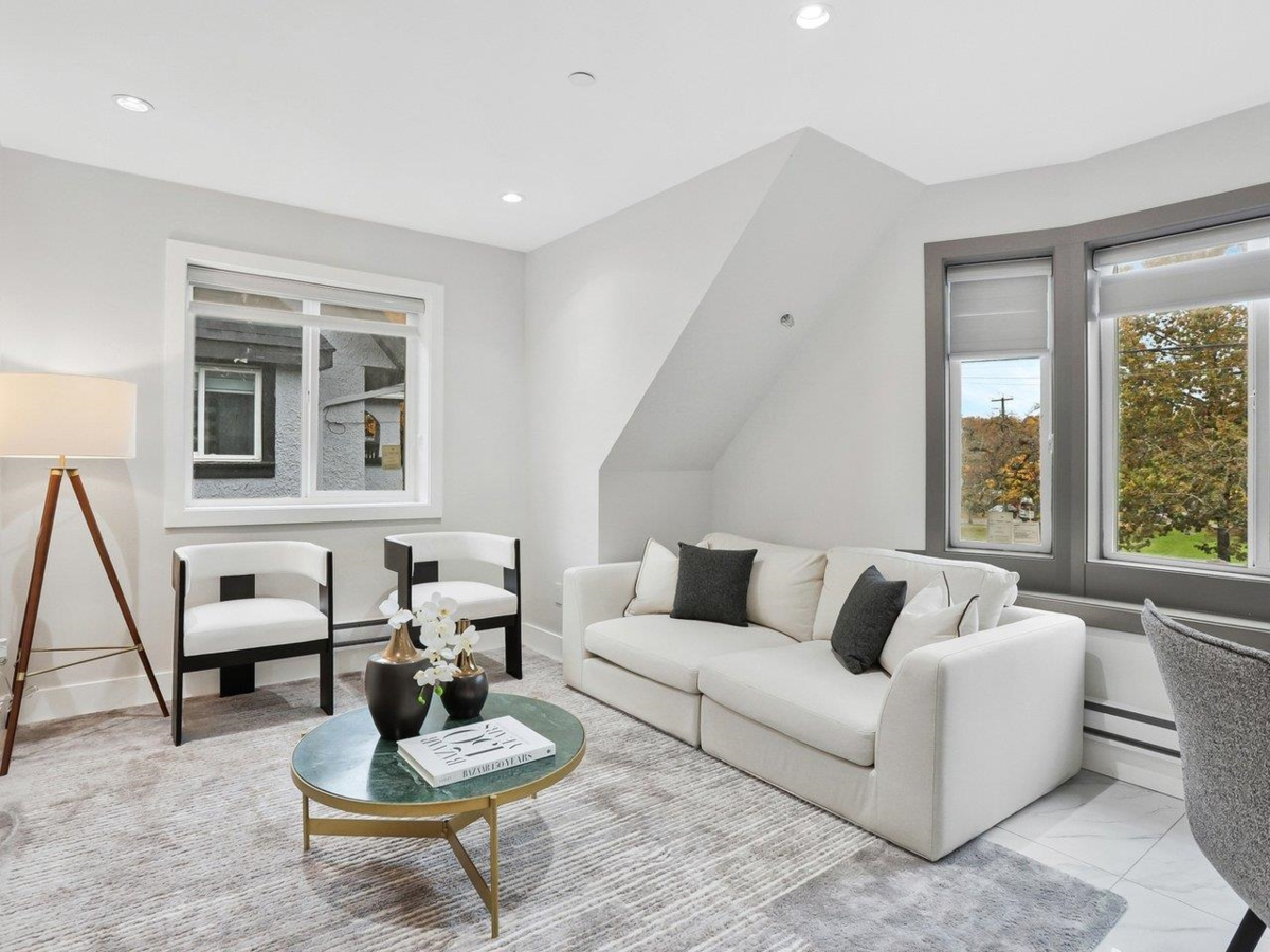 Kitchen Photo of 1018 E 24th Avenue, Vancouver, BC