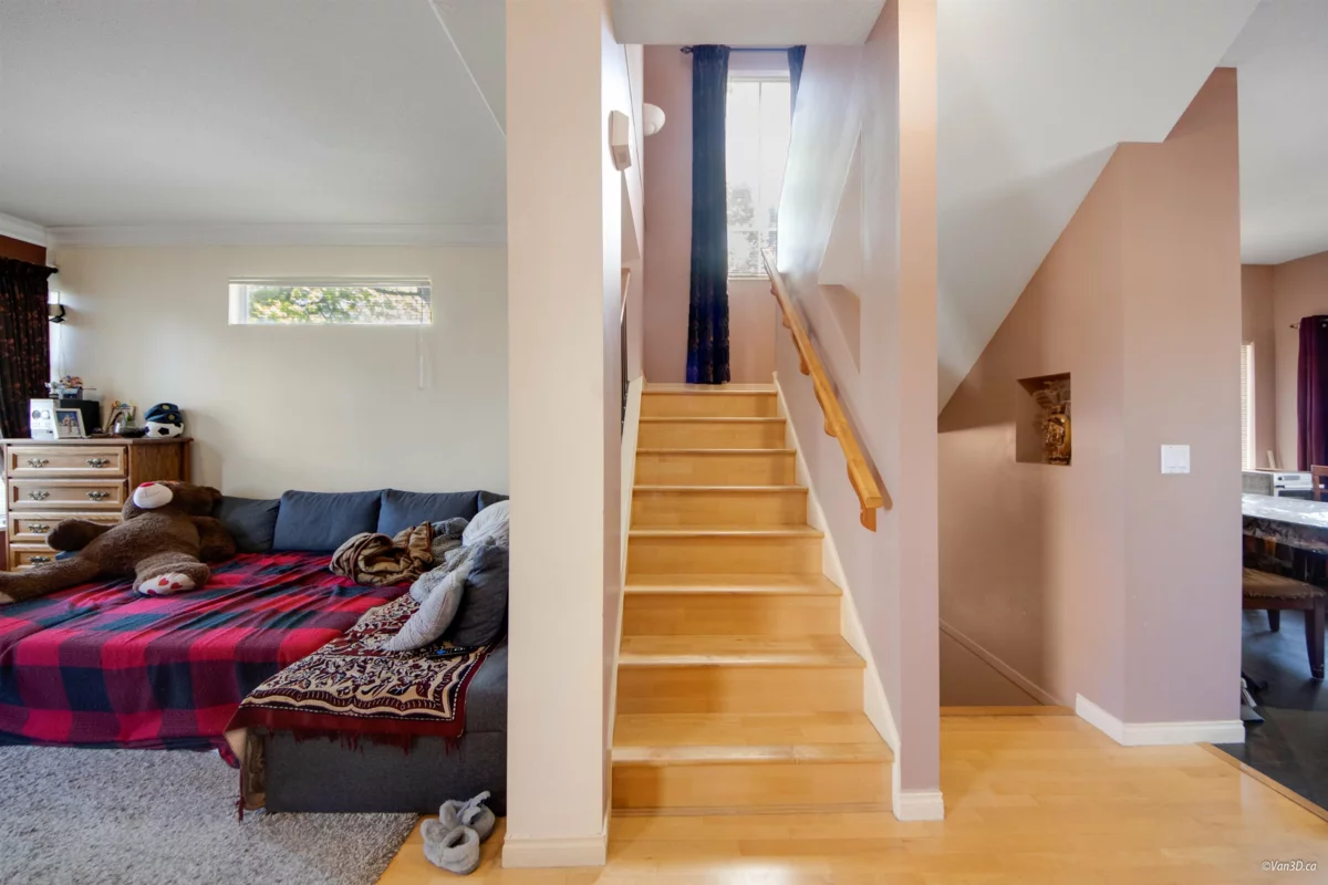 Walk-In Closet Photo of 55 7488 Mulberry Place, Burnaby, BC