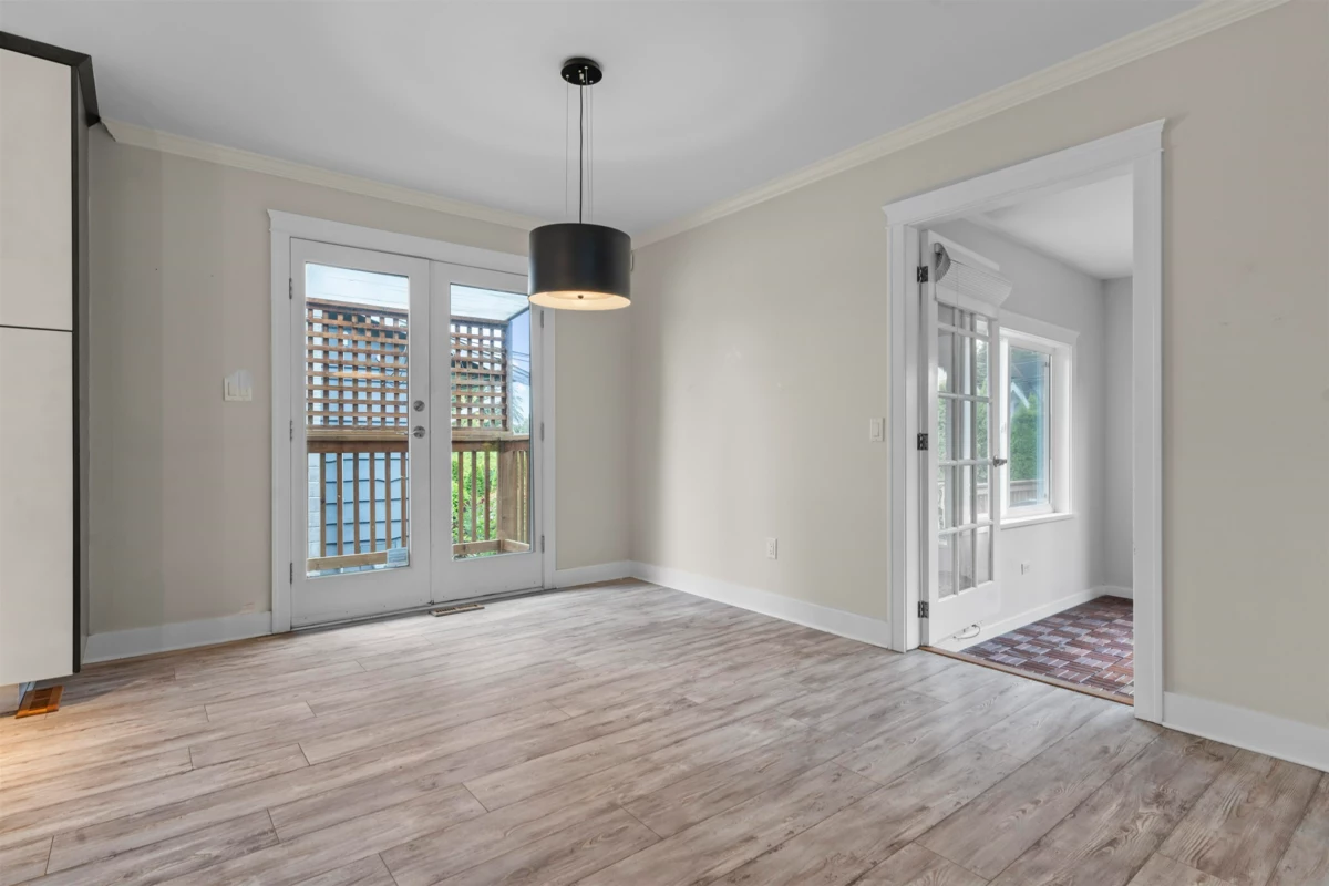 Breakfast Nook Photo of 13950 Blackburn Avenue, White Rock, BC