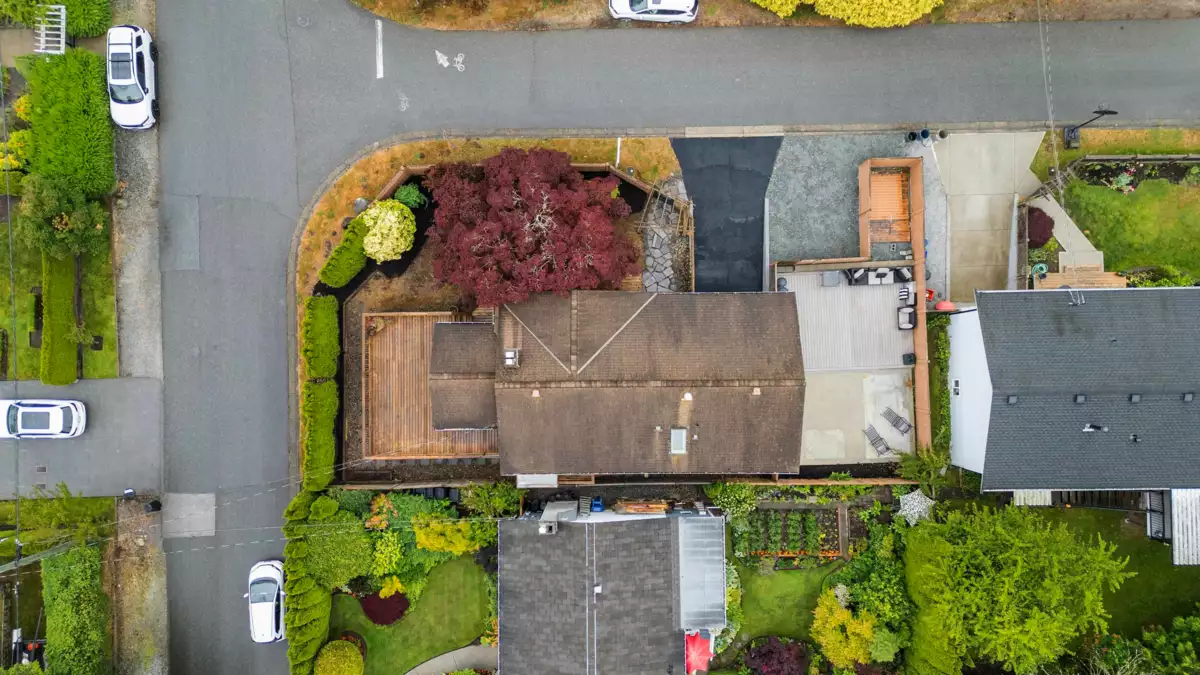 Front Yard Photo of 13950 Blackburn Avenue, White Rock, BC