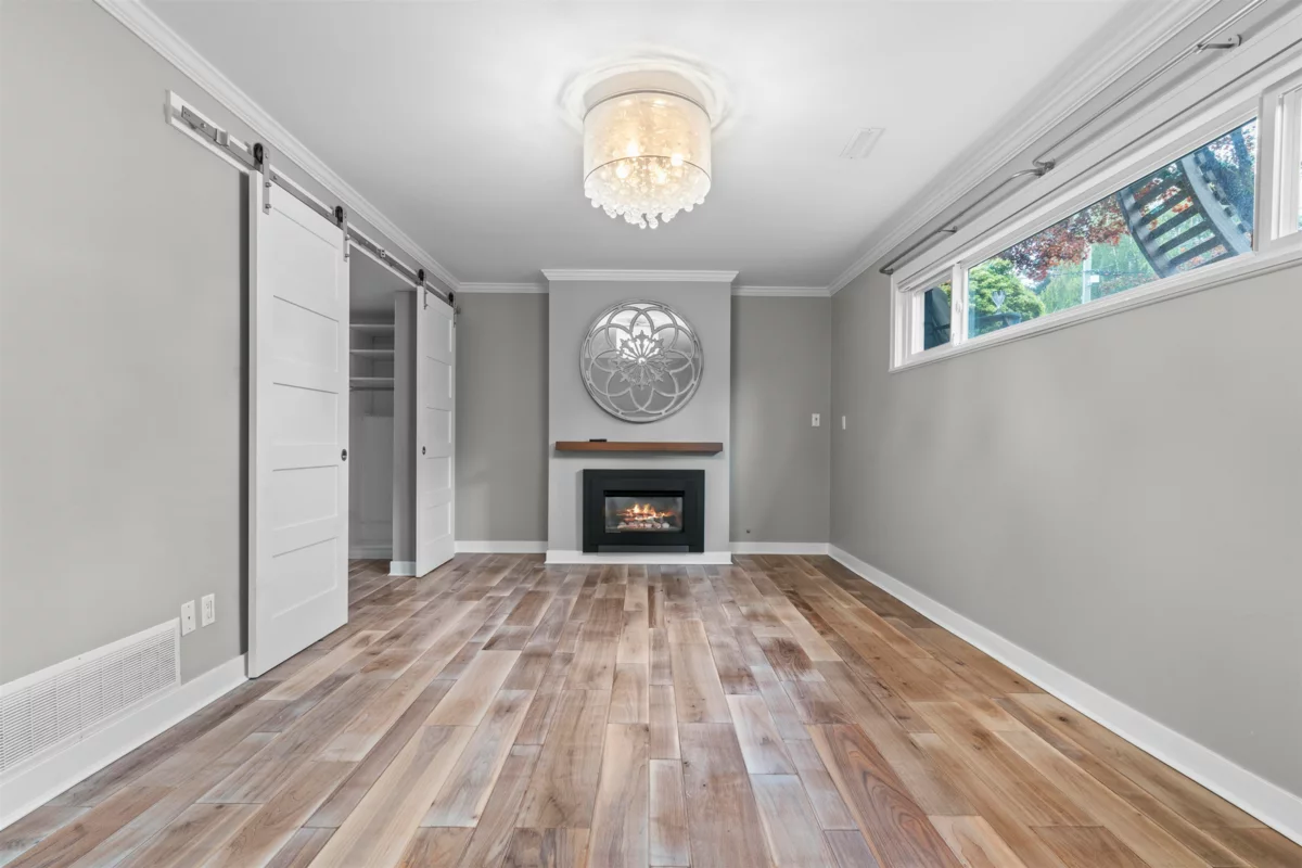 Office / Den Photo of 13950 Blackburn Avenue, White Rock, BC