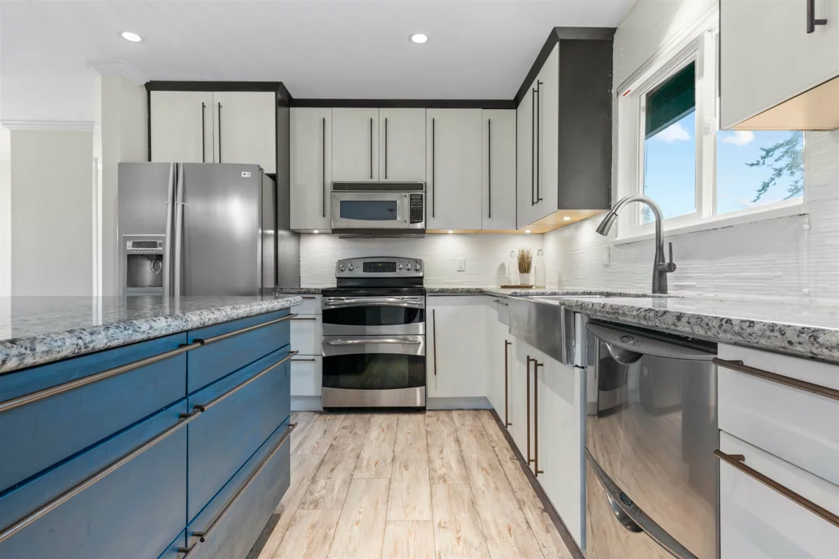 Primary Bedroom Photo of 13950 Blackburn Avenue, White Rock, BC