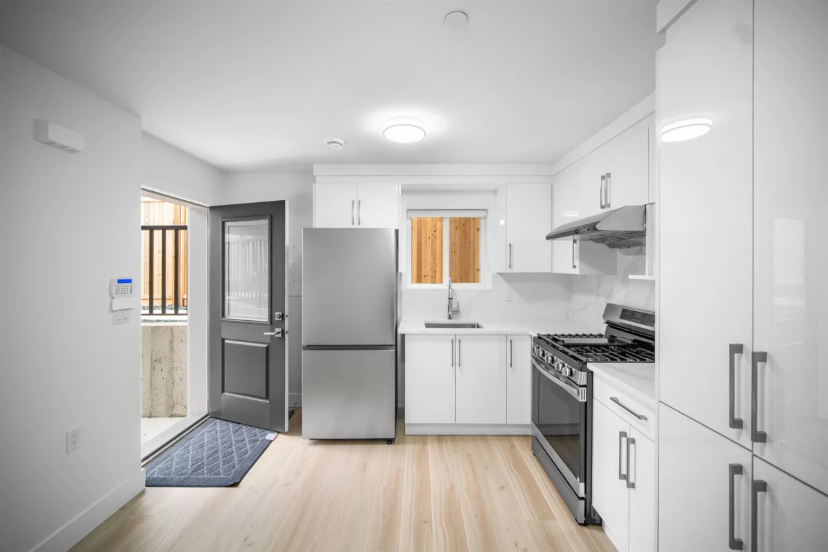 Dining Area Photo of 2074 E 50th Avenue, Vancouver, BC