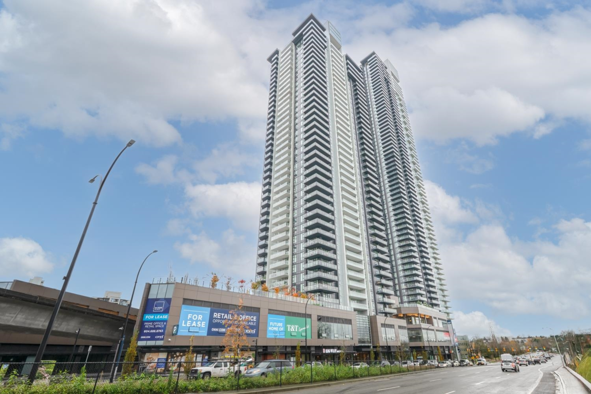 Garden / Landscaping Photo of 2301 4168 Lougheed Highway, Burnaby, BC