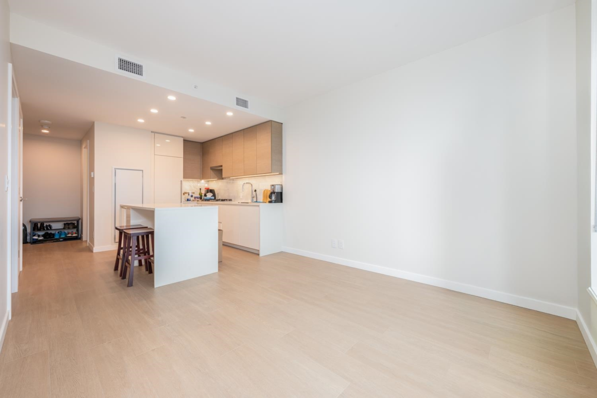 Primary Bedroom Photo of 2301 4168 Lougheed Highway, Burnaby, BC