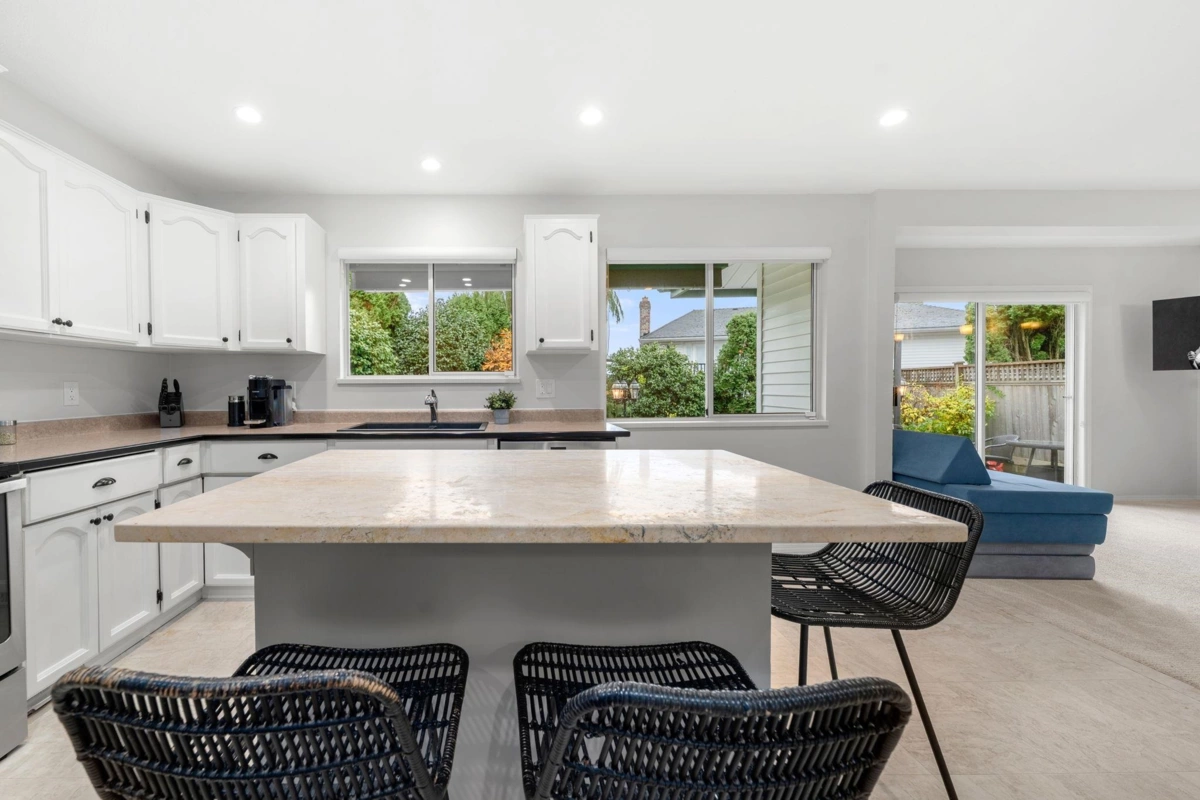 Bedroom 2 Photo of 15560 Vista Drive, White Rock, BC