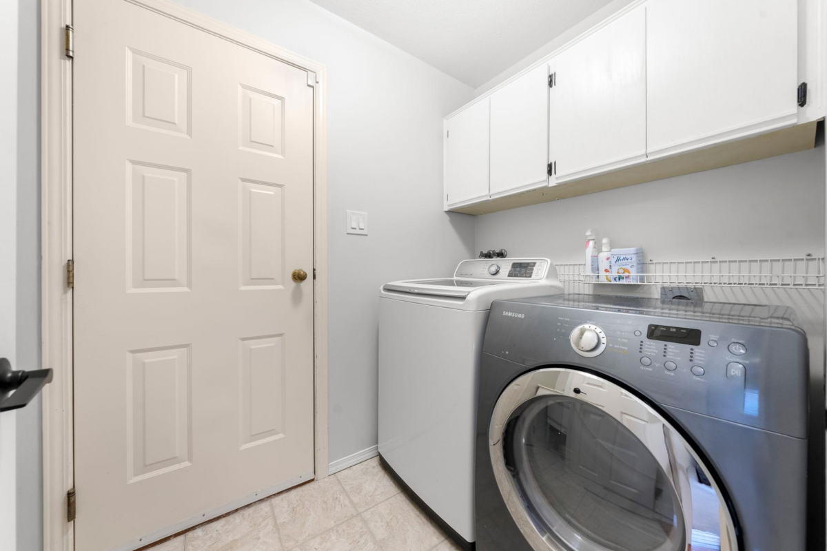 Entry Foyer Photo of 15560 Vista Drive, White Rock, BC