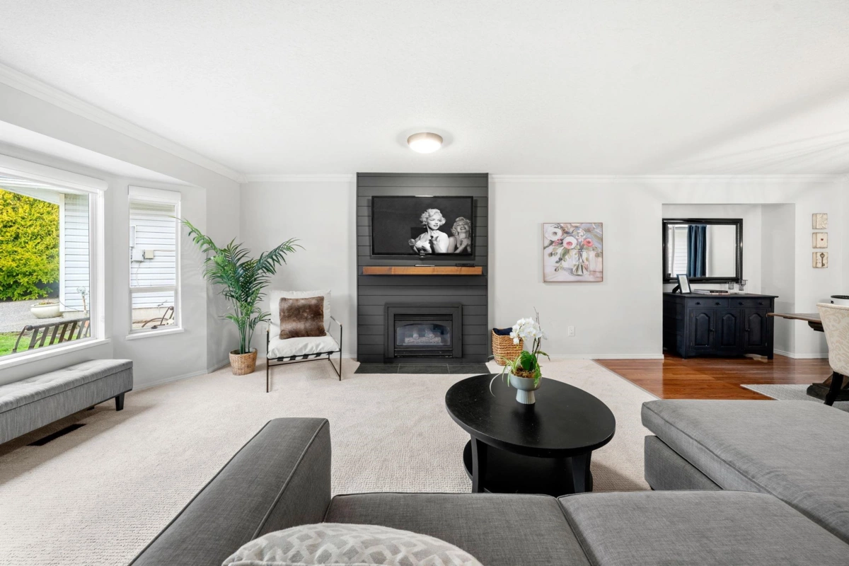 Family Room Photo of 15560 Vista Drive, White Rock, BC