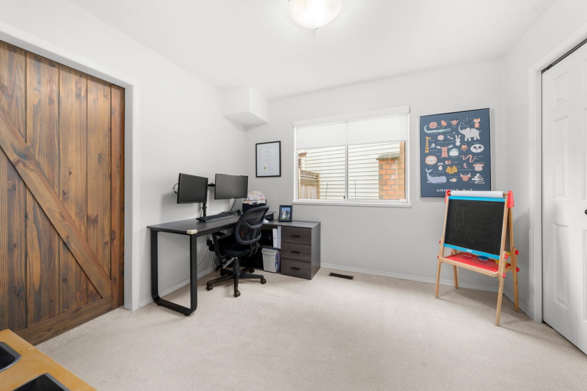 Mudroom Photo of 15560 Vista Drive, White Rock, BC