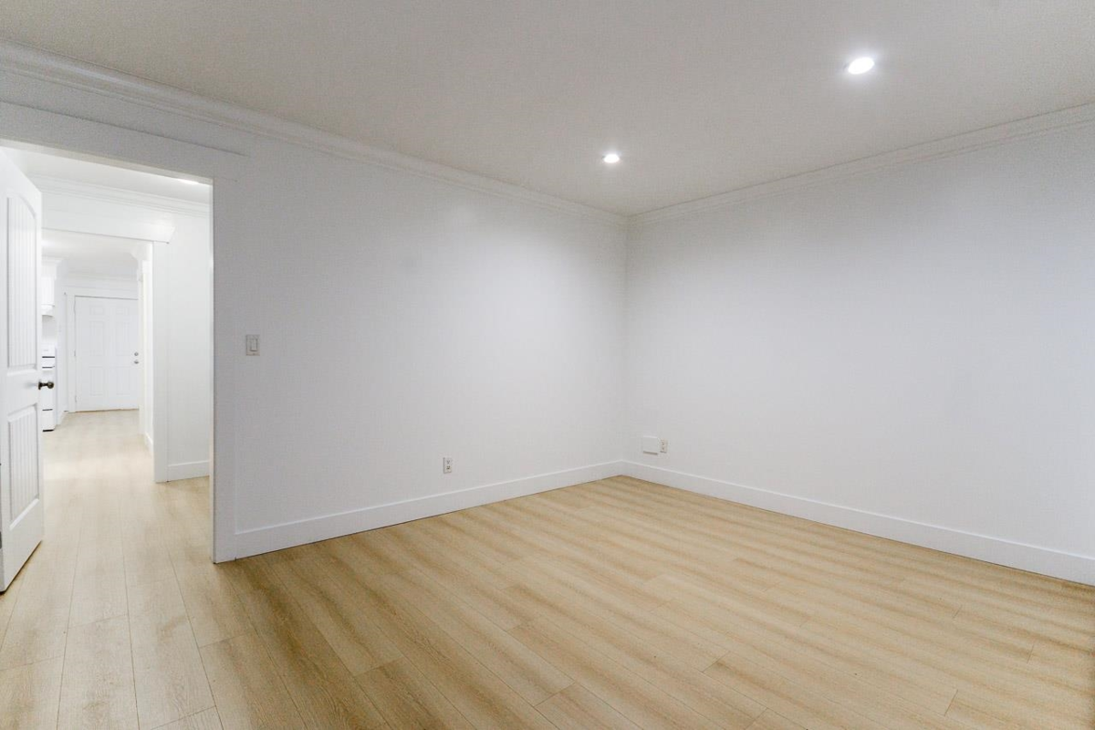 Hot Tub / Spa Photo of 13111 108 Avenue, Surrey, BC