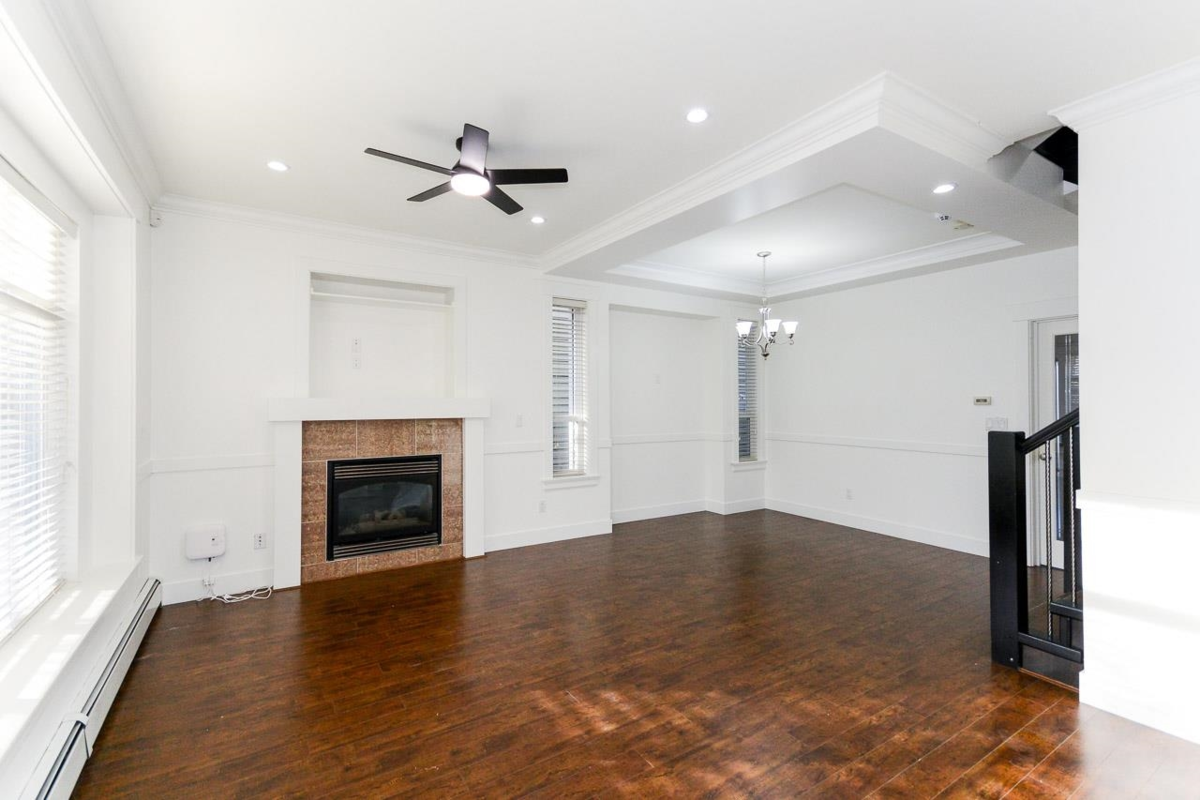 Primary Bathroom Photo of 13111 108 Avenue, Surrey, BC