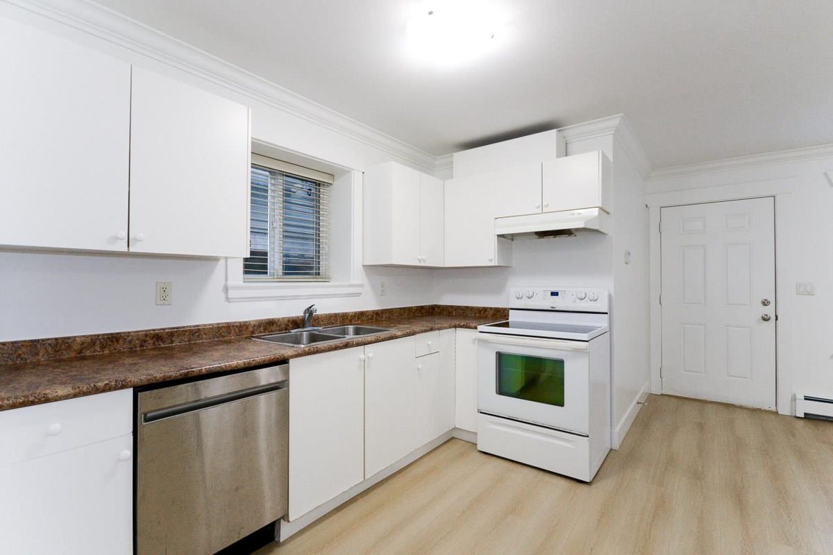 Swimming Pool Photo of 13111 108 Avenue, Surrey, BC