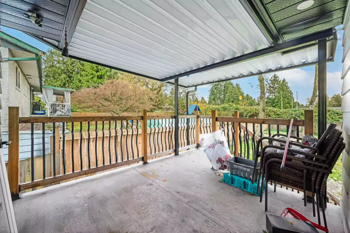 Entry Foyer Photo of 11132 Patricia Drive, Delta, BC