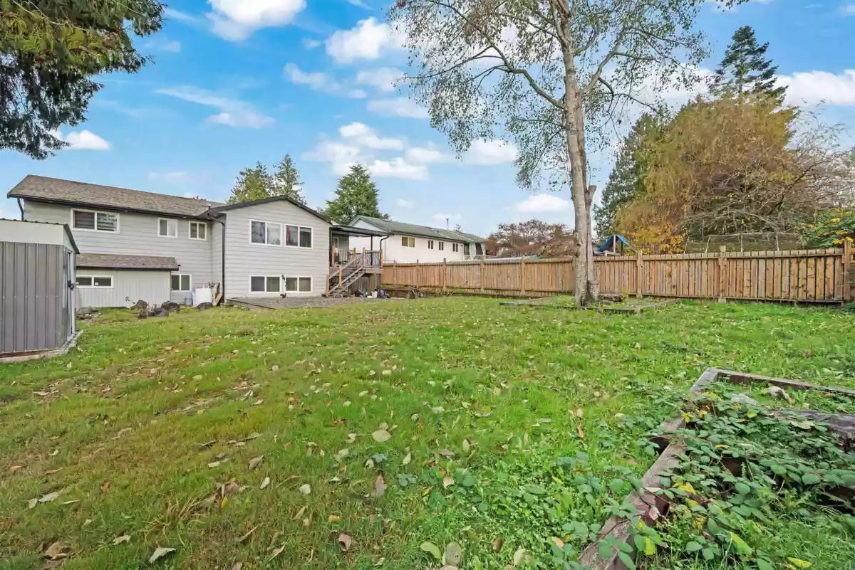 Garage Interior Photo of 11132 Patricia Drive, Delta, BC
